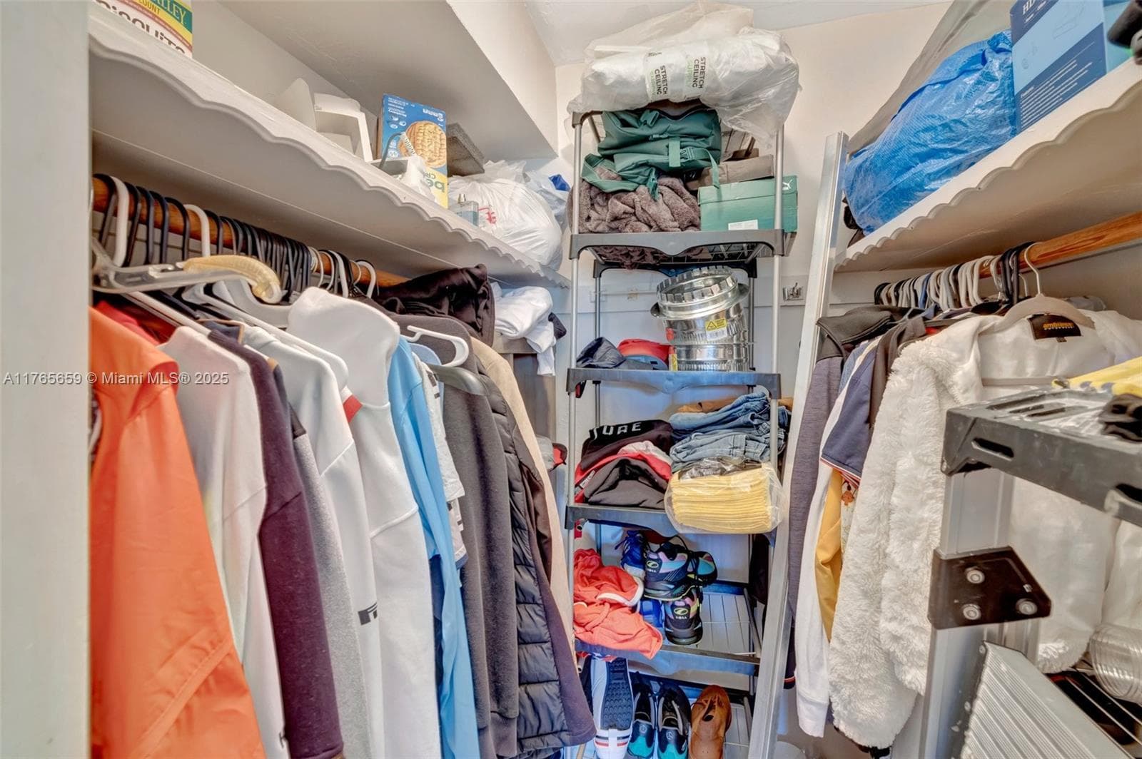 2200 Diana Dr 111 photo 11