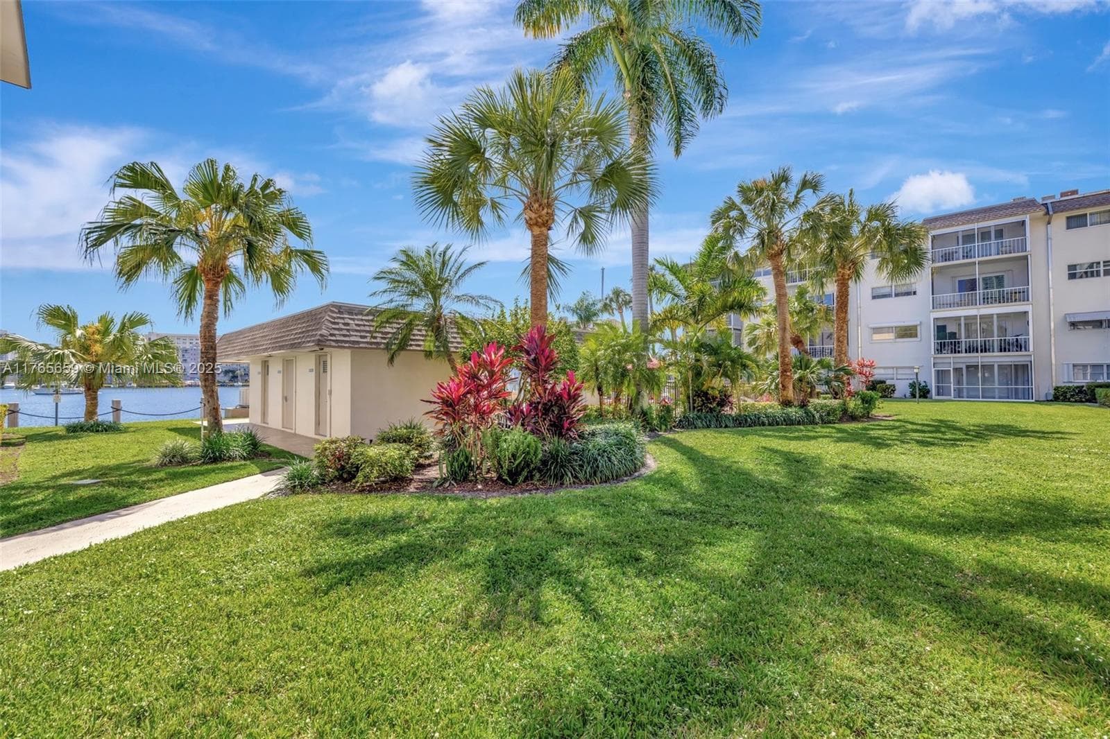 2200 Diana Dr 111 photo 19