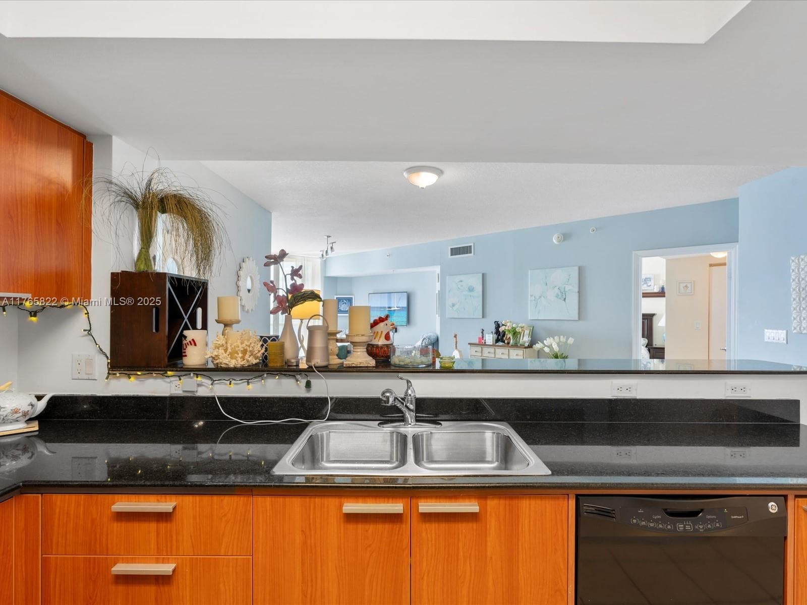 16699 Collins Ave 3710 photo 19