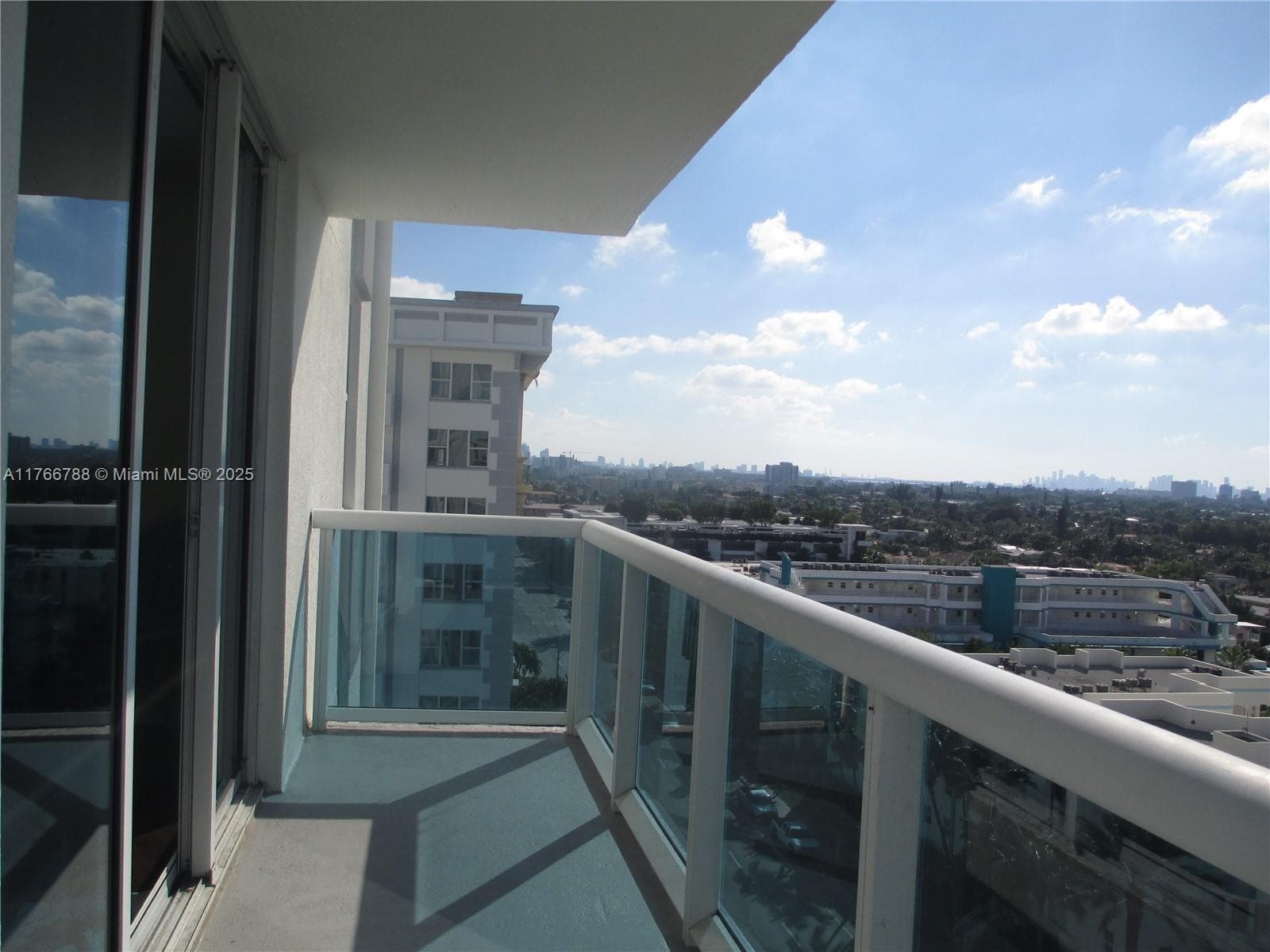 9201 Collins Ave 1021 photo 3