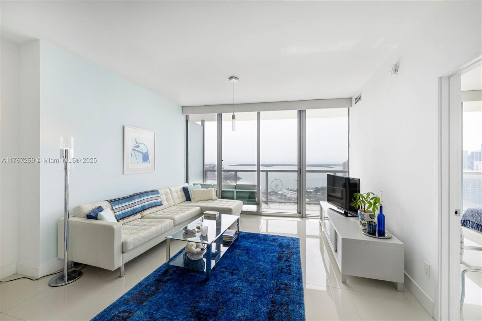 888 Biscayne Blvd 4306 photo 2