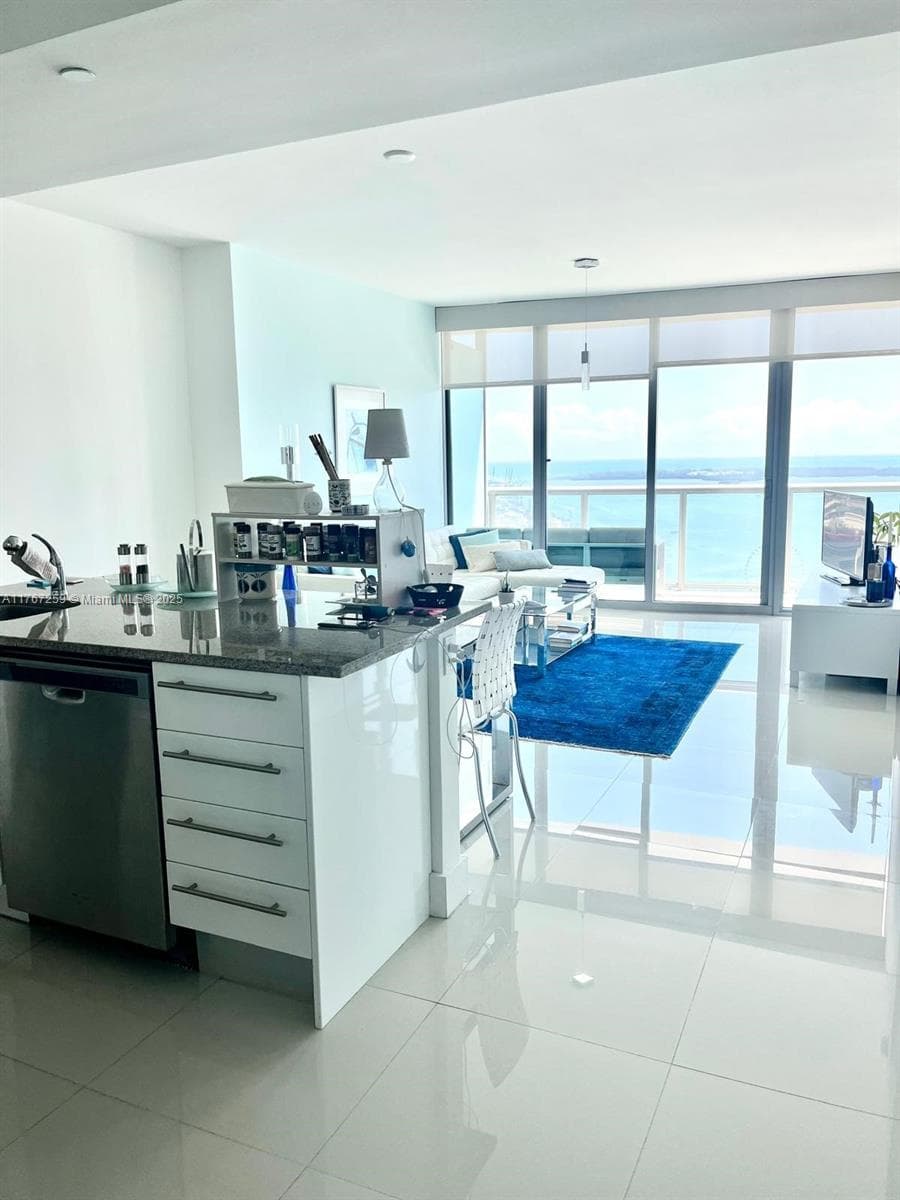 888 Biscayne Blvd 4306 photo 25