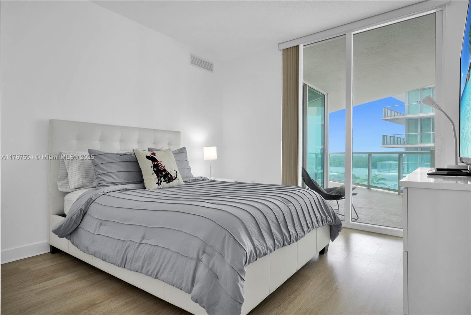 250 Sunny Isles Blvd 3-904 photo 16