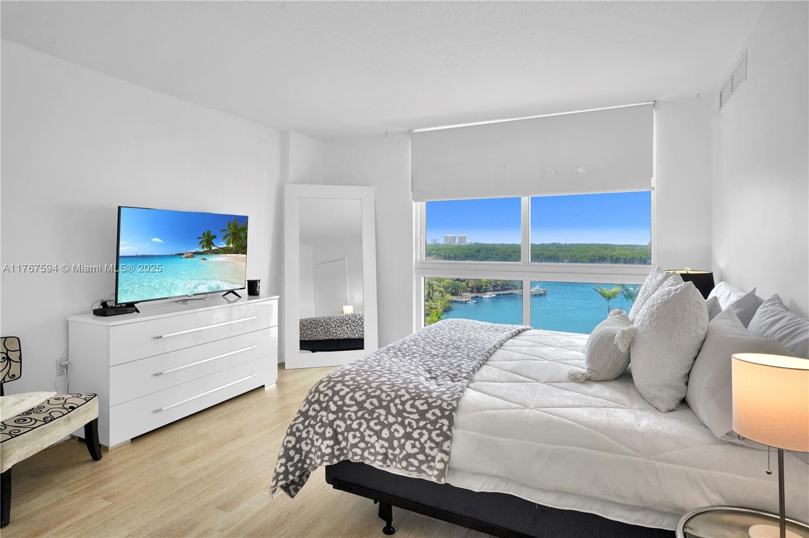 250 Sunny Isles Blvd 3-904 photo 12