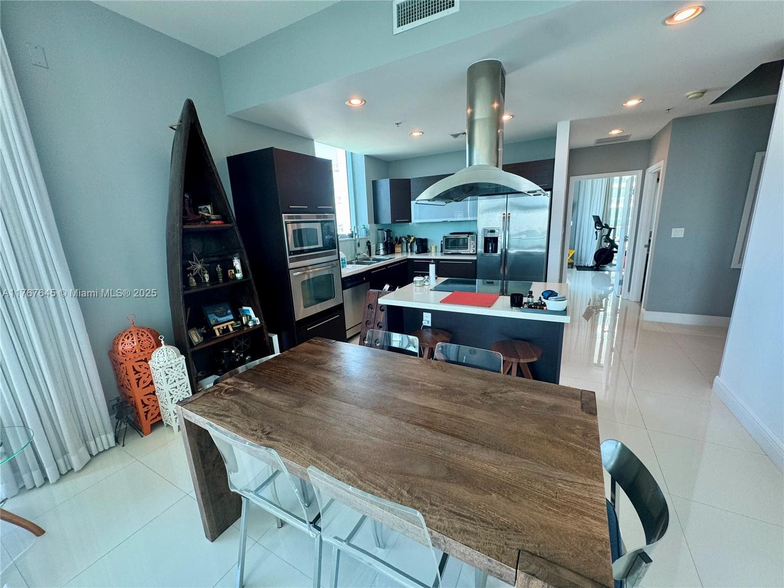 7930 East Dr 1008 photo 4
