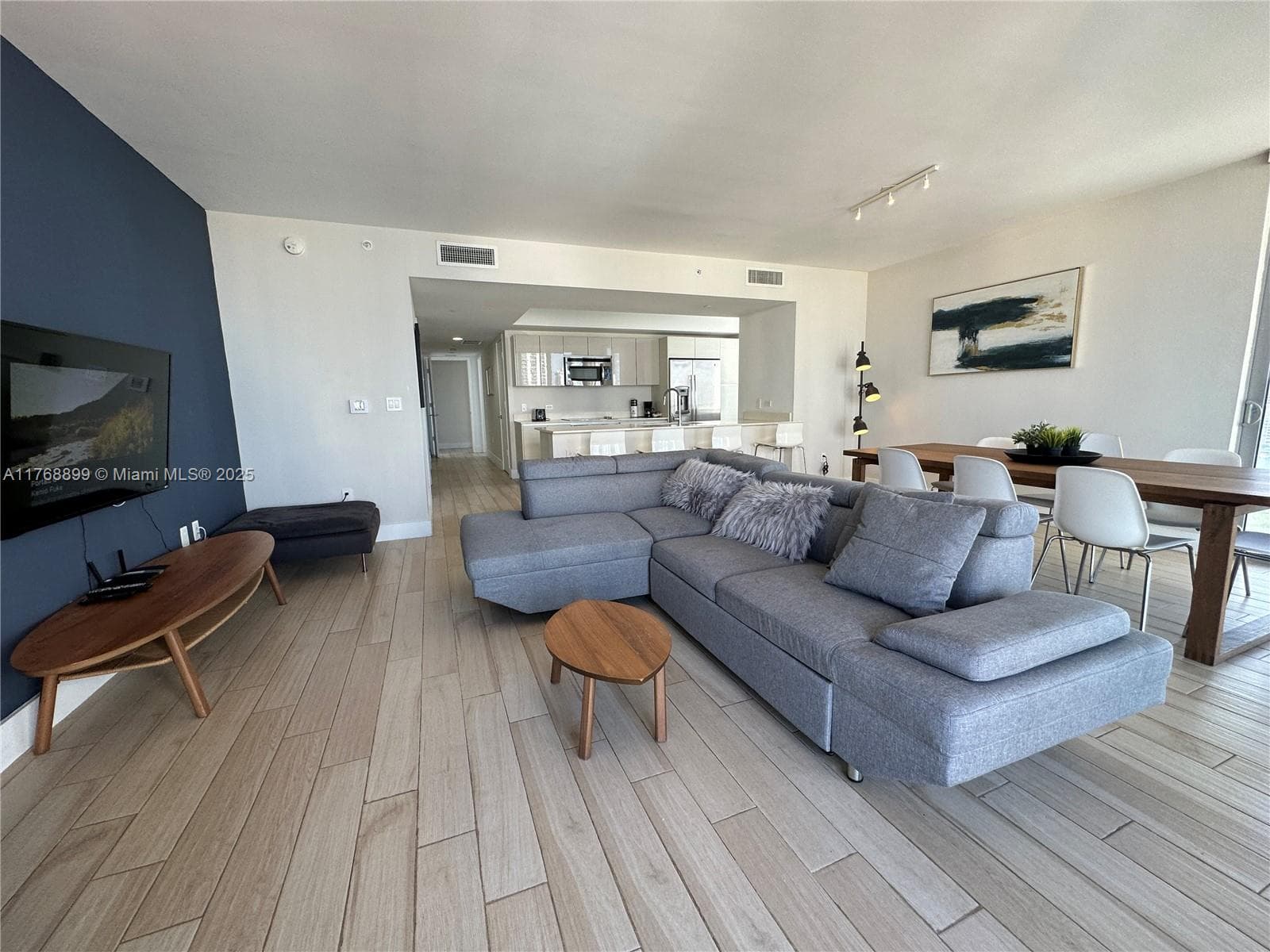 2600 E Hallandale Beach Blvd T2202 photo 17