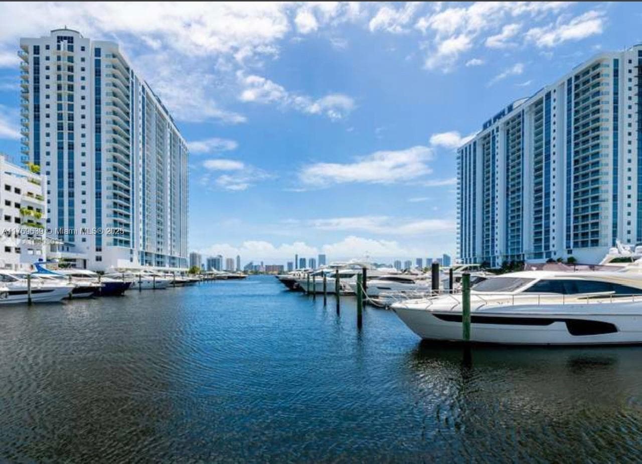 17211 Biscayne Blvd BS-10 photo 3