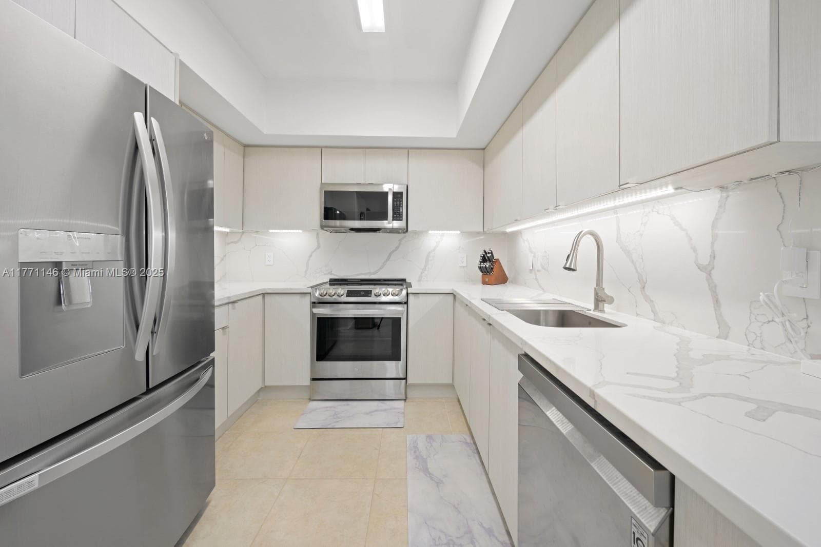 16699 Collins Ave 3306 photo 6