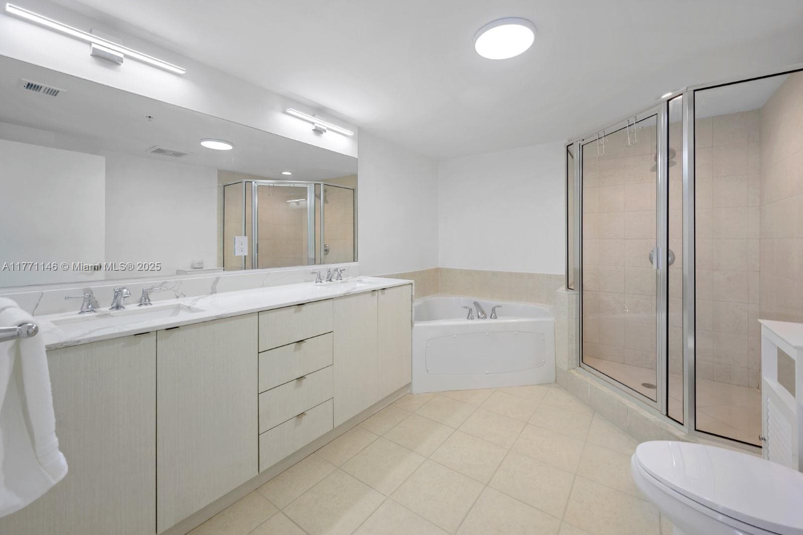 16699 Collins Ave 3306 photo 13