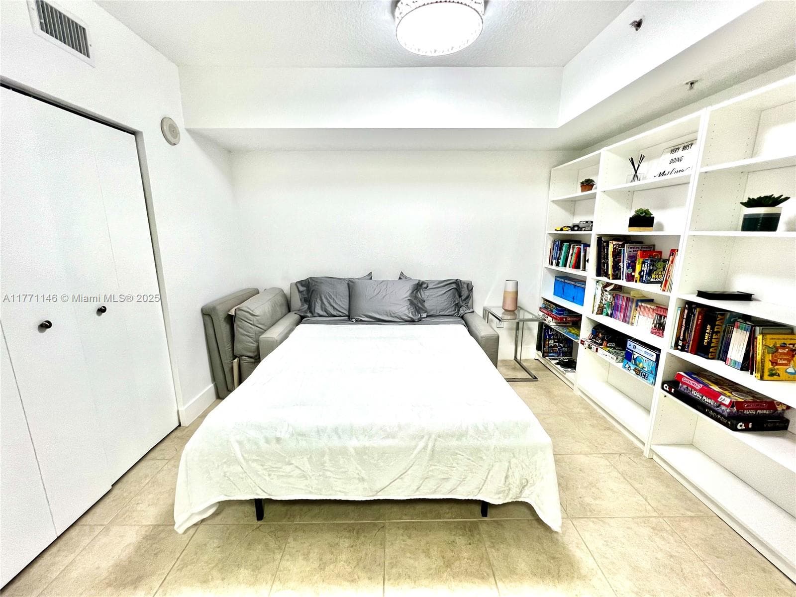 16699 Collins Ave 3306 photo 9