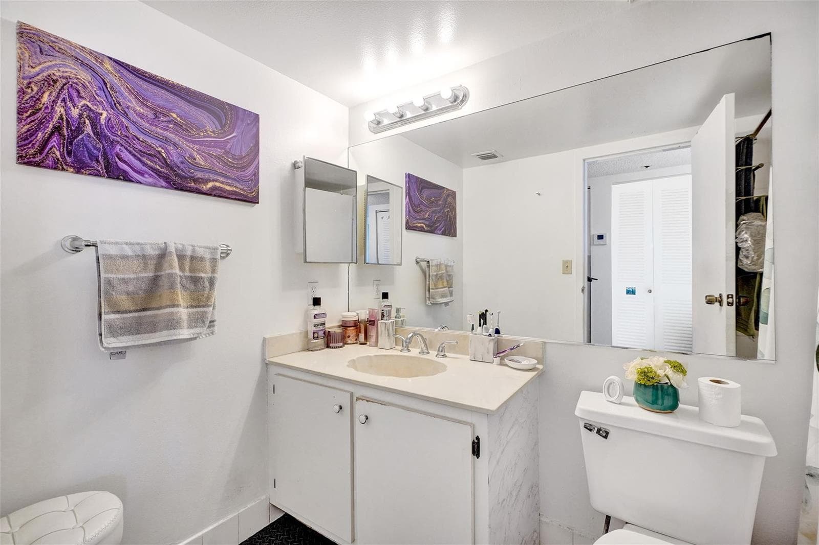 7601 E Treasure Drive 617 photo 10