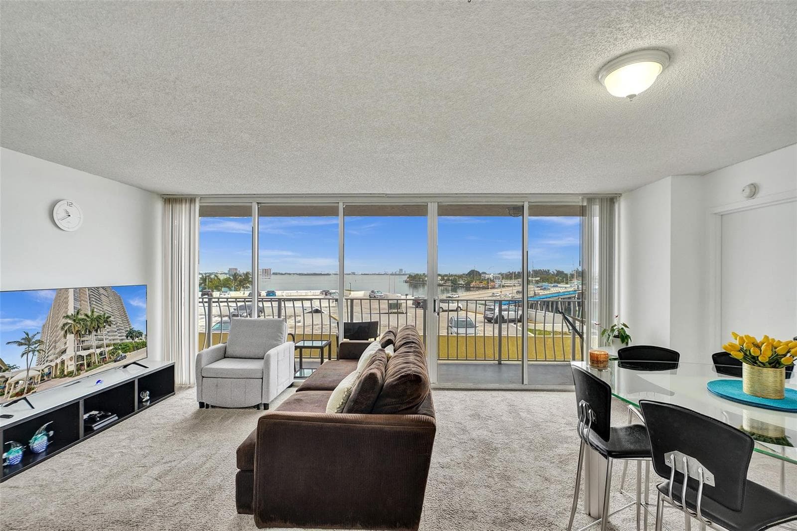 7601 E Treasure Drive 617 photo 21