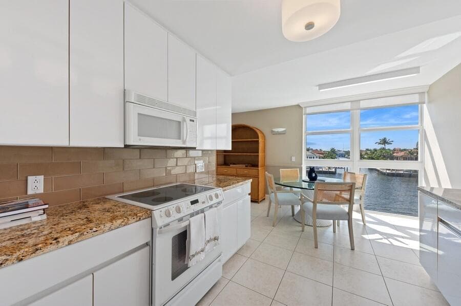 2200 S Ocean Boulevard 401 photo 10