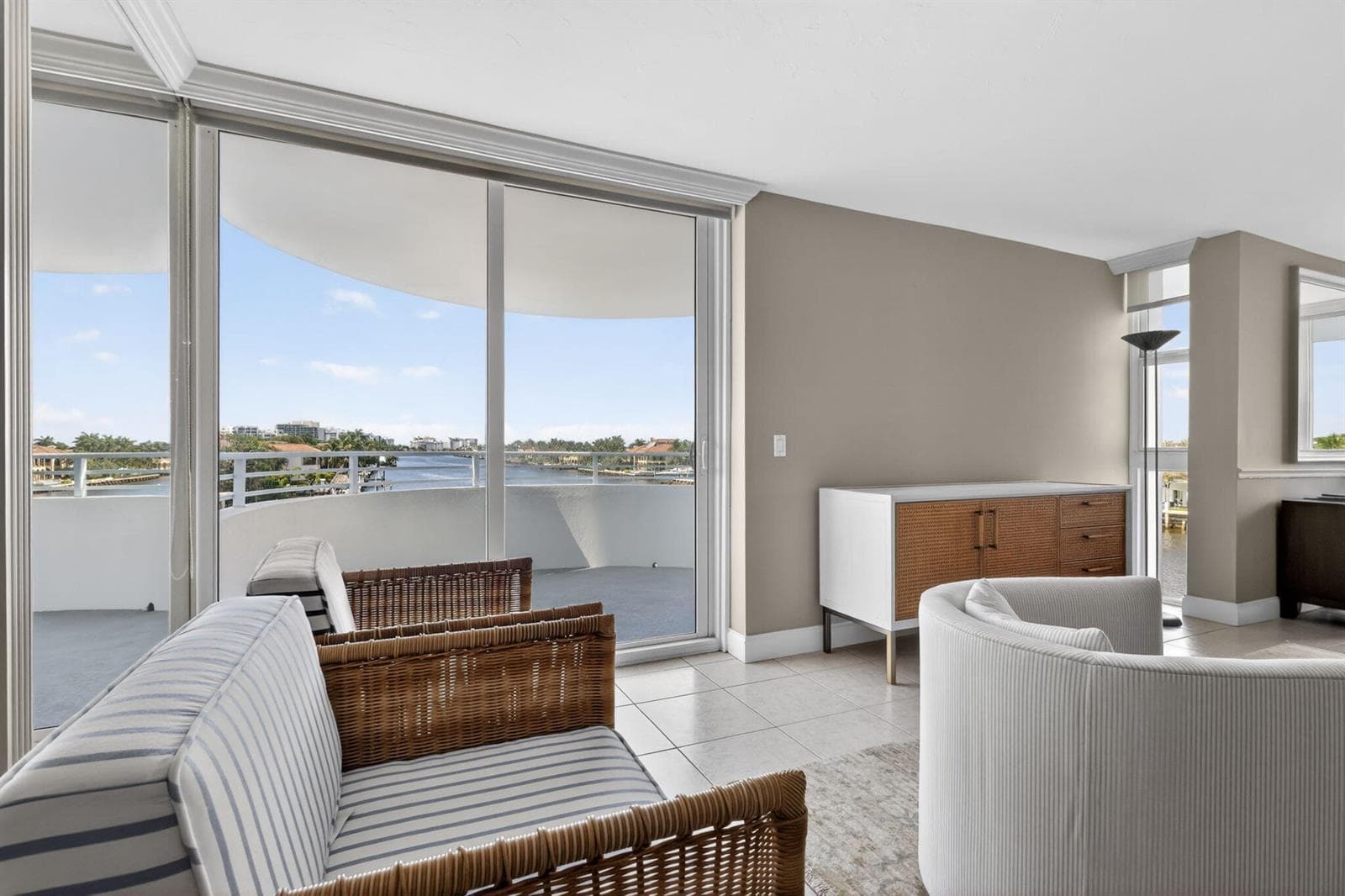 2200 S Ocean Boulevard 401 photo 8
