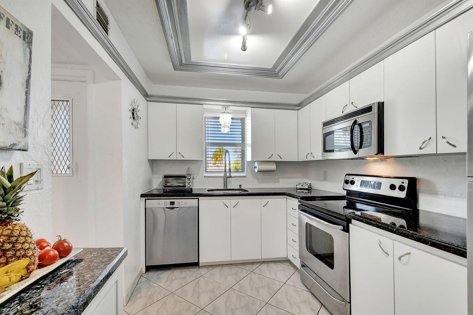 720 E Ocean Avenue 202 photo 9