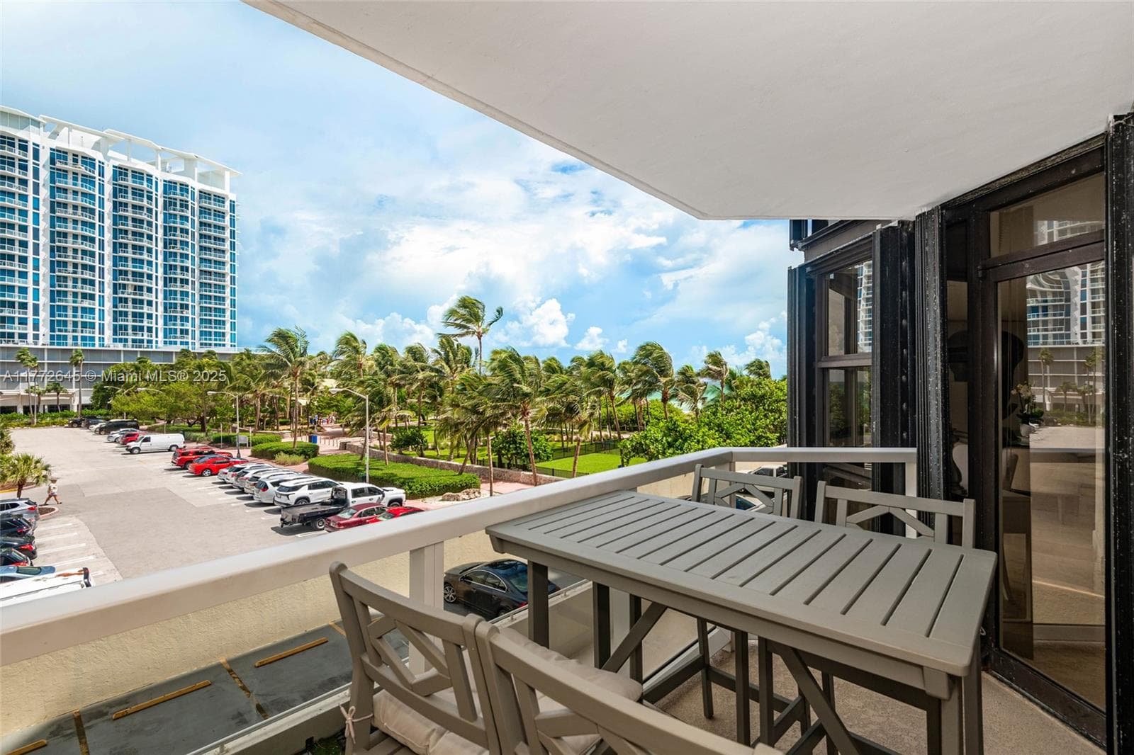 6423 Collins Ave 309 photo 2