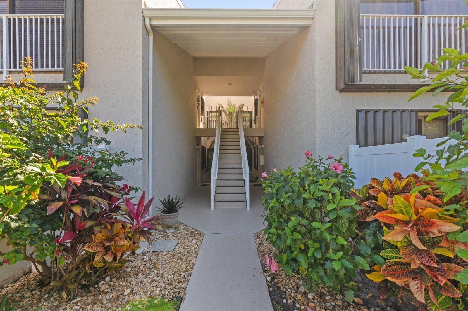 3212 S Lakeview Circle 10205 photo 12