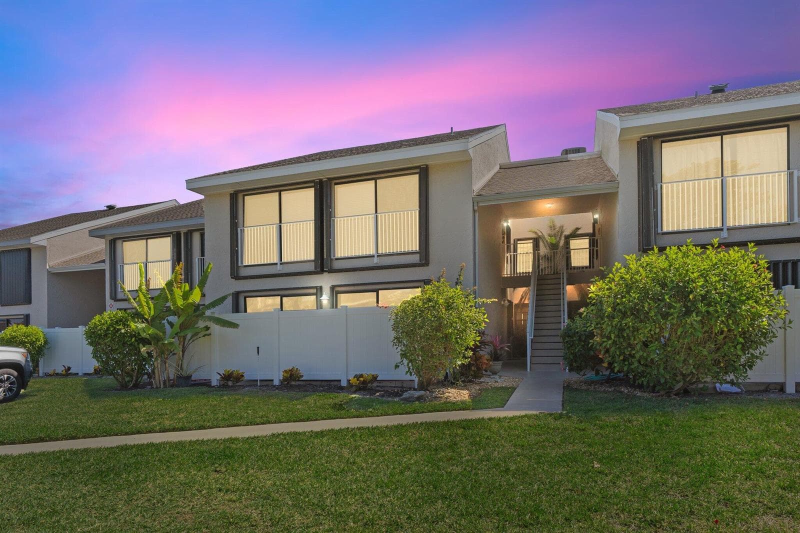 3212 S Lakeview Circle 10205 photo 10