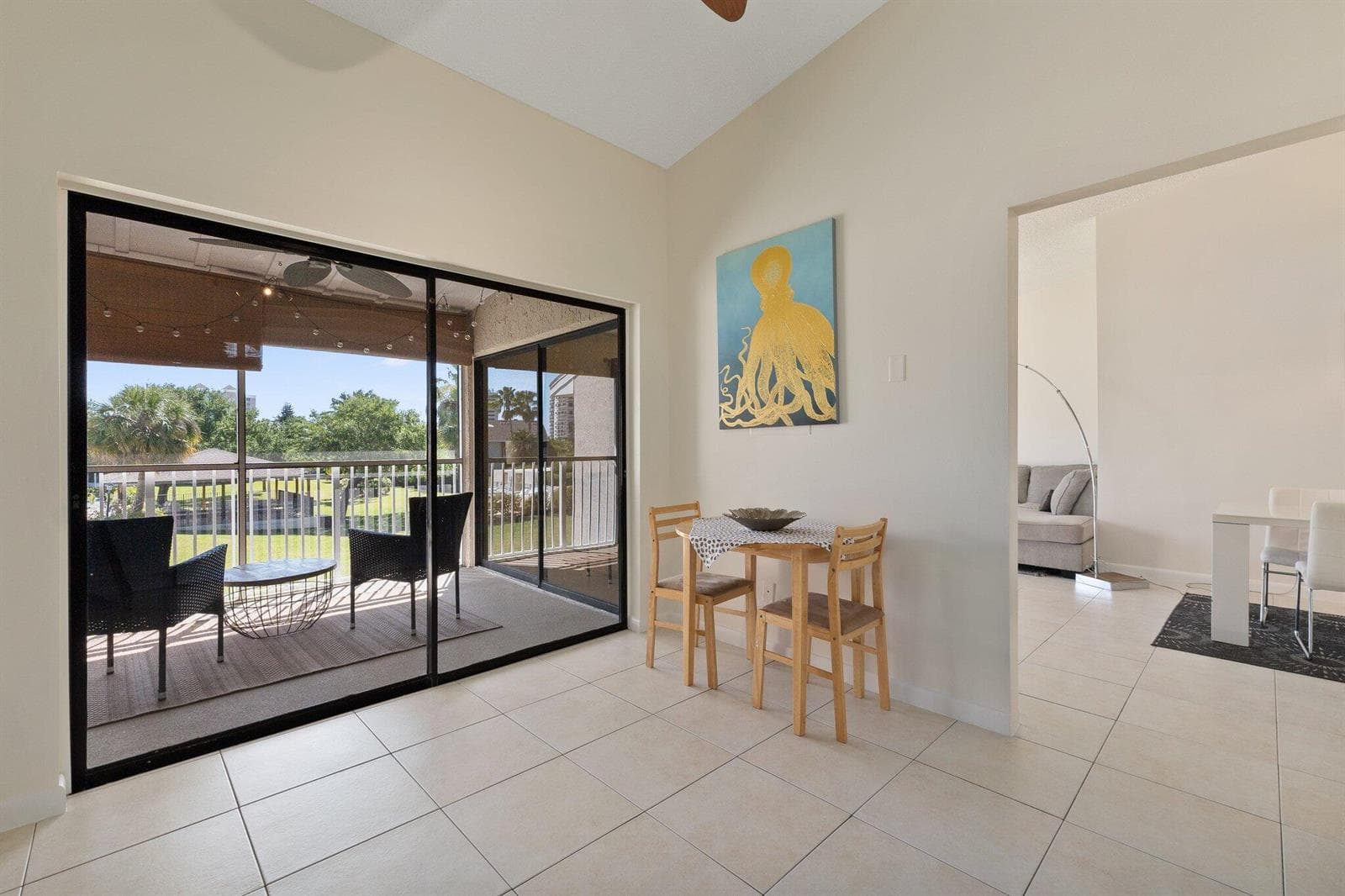 3212 S Lakeview Circle 10205 photo 25
