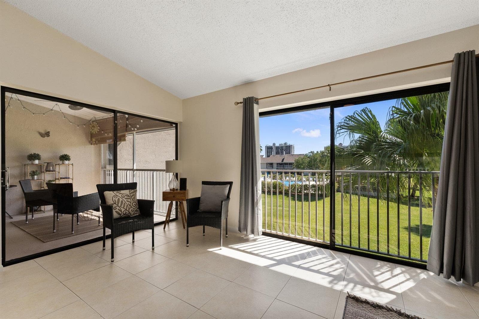 3212 S Lakeview Circle 10205 photo 21