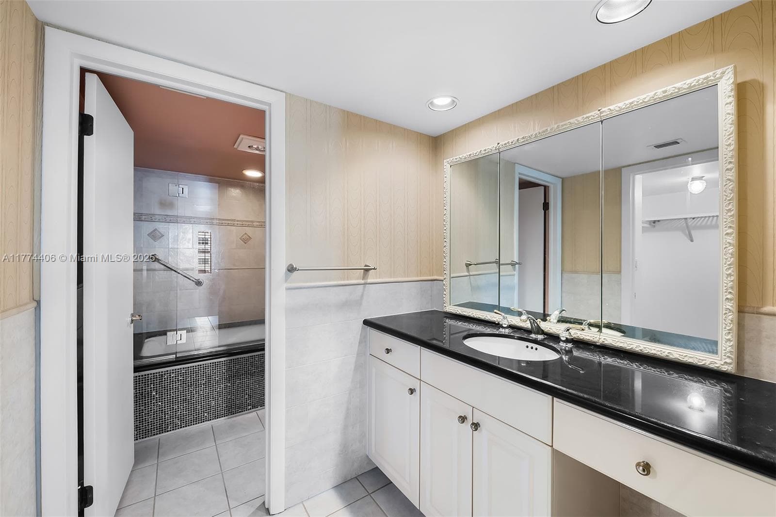 3900 GALT OCEAN DR 214 photo 16