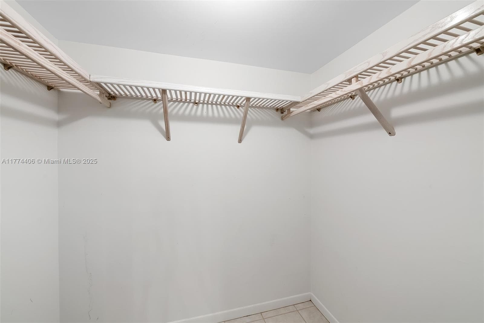 3900 GALT OCEAN DR 214 photo 15
