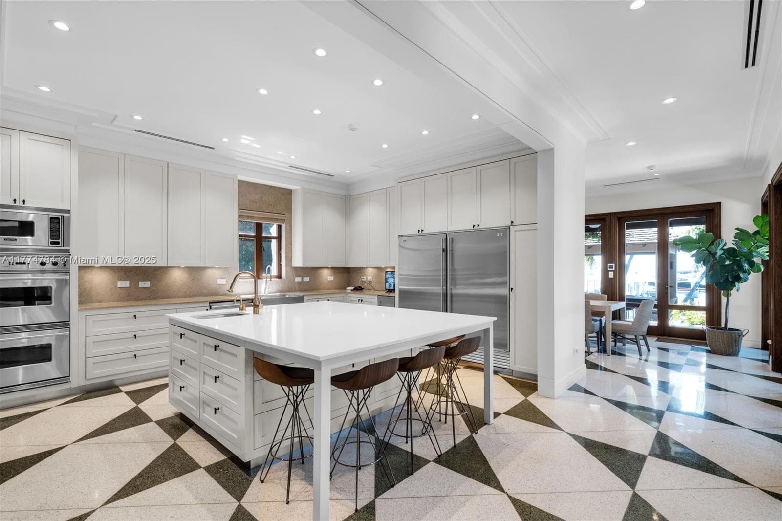 9 Harbor Pt photo 12