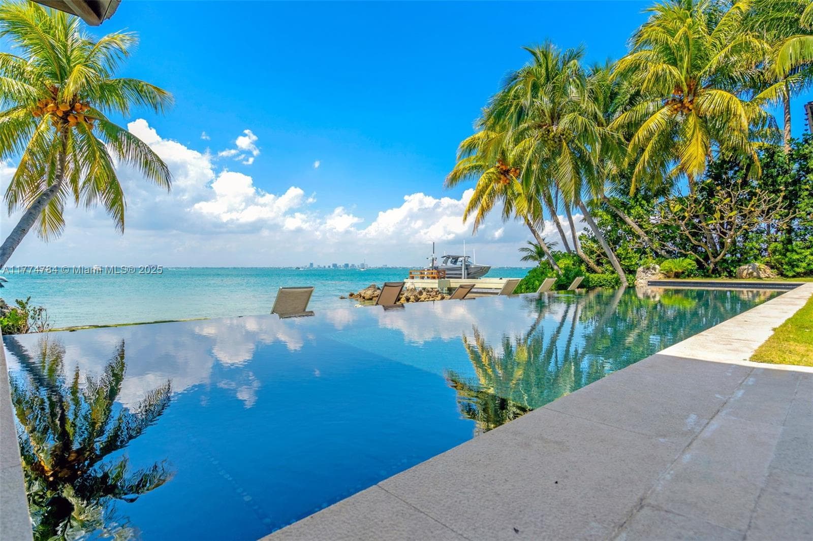 9 Harbor Pt photo 25