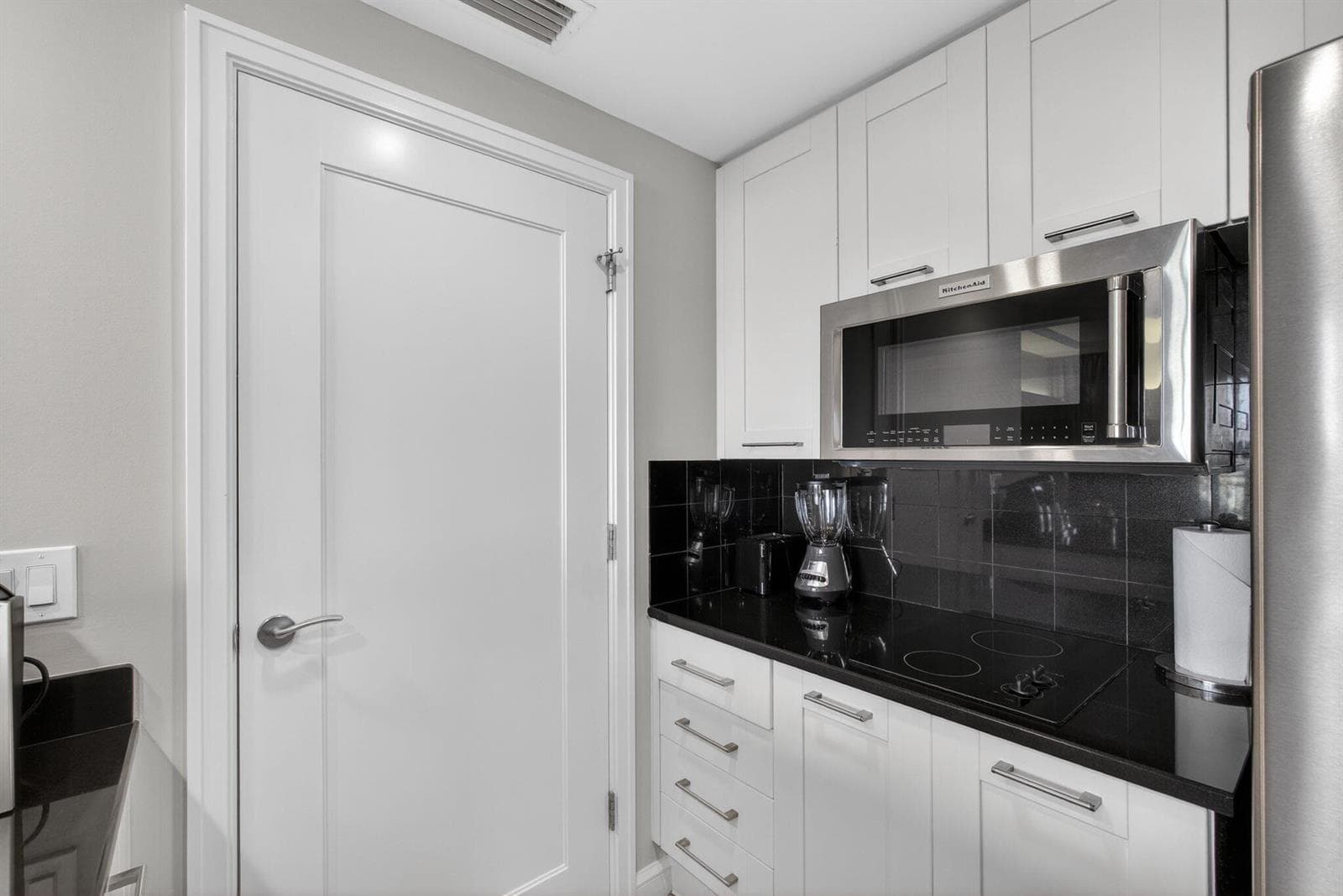 3800 N Ocean Drive 505 photo 18