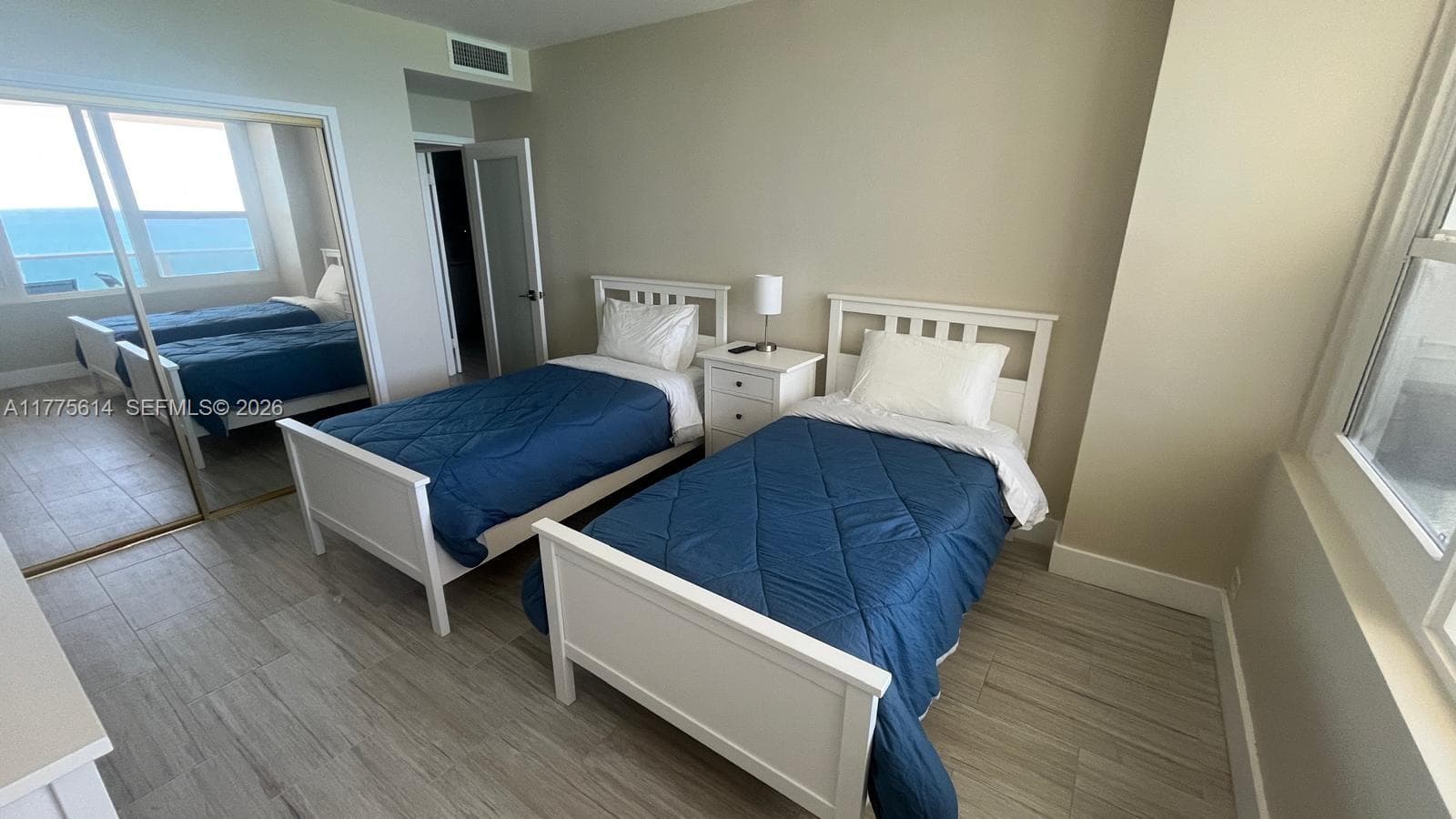3505 S Ocean Dr 1421 photo 13