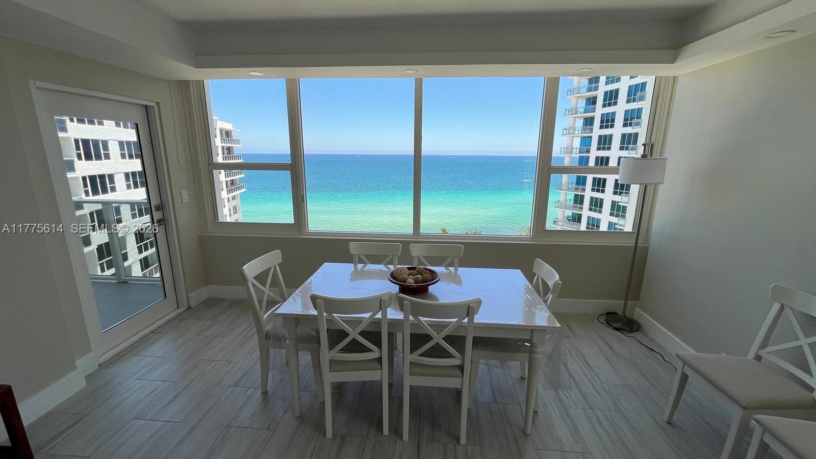 3505 S Ocean Dr 1421 photo 1