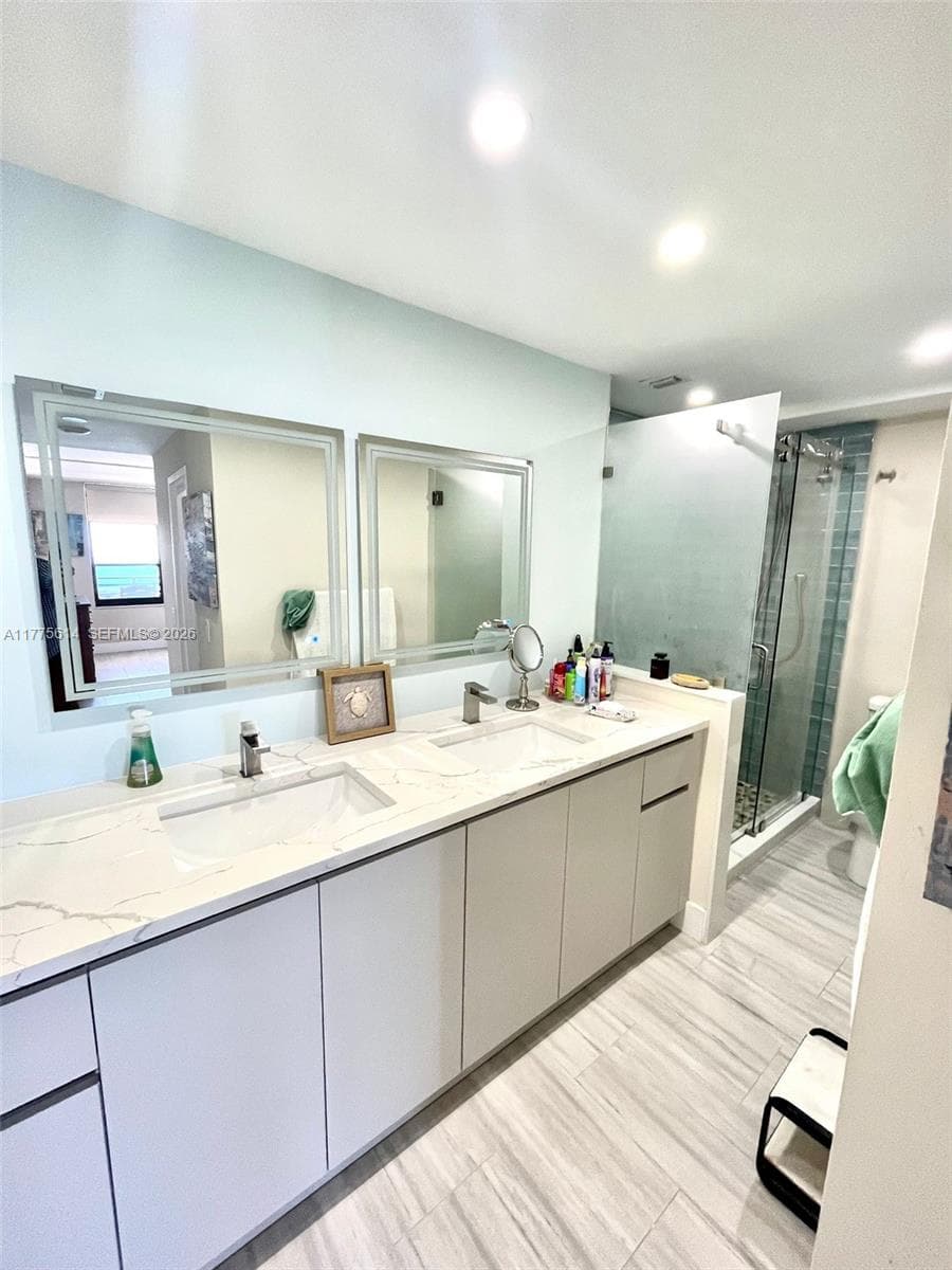 3505 S Ocean Dr 1421 photo 10