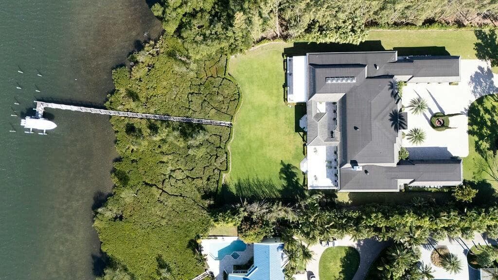 100 Harbor Way photo 9