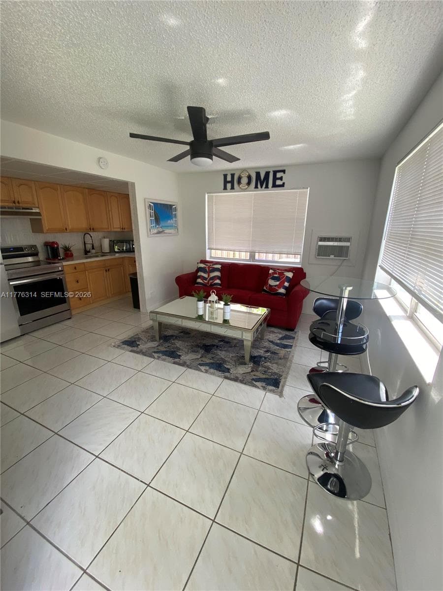3210 Canal Dr 8 photo 2