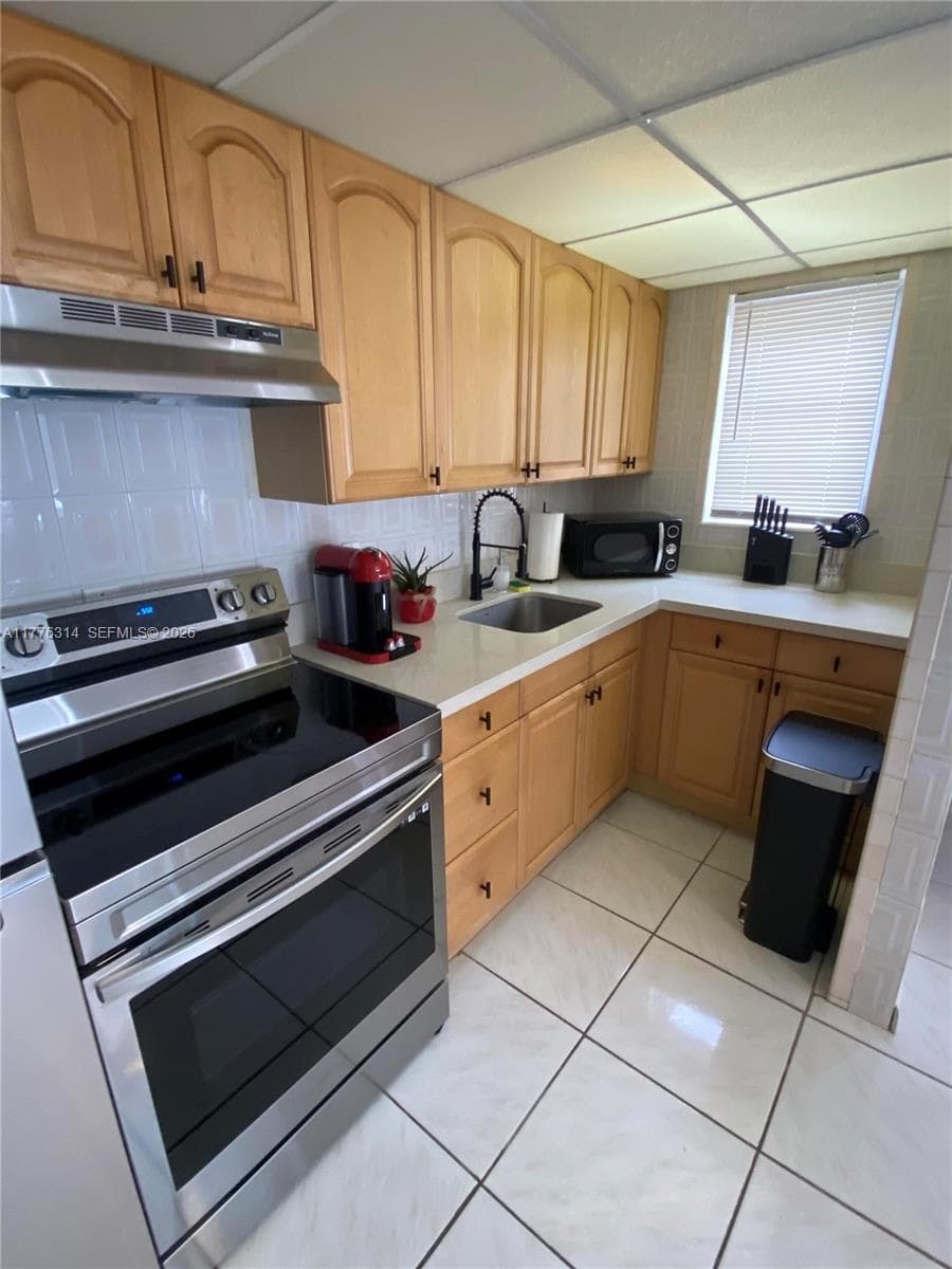 3210 Canal Dr 8 photo 3