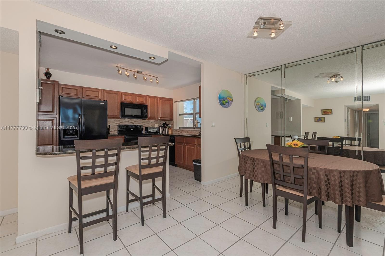 1817 S Ocean Dr 628 photo 12