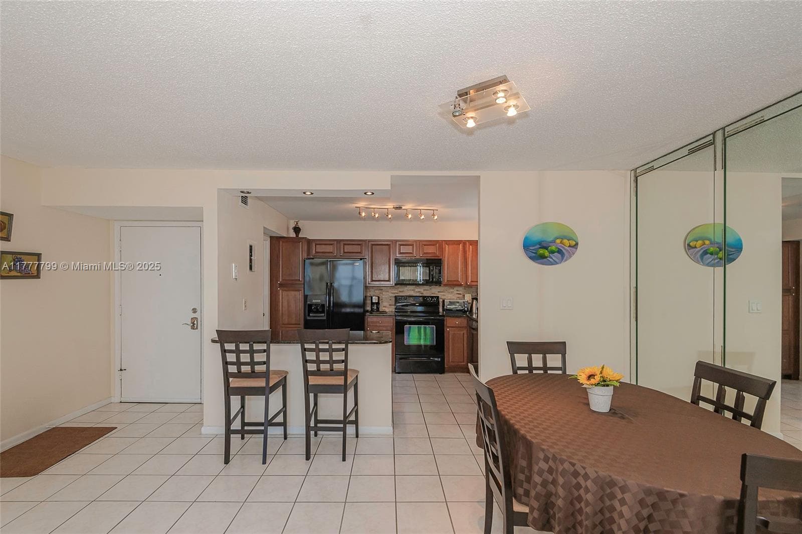1817 S Ocean Dr 628 photo 11