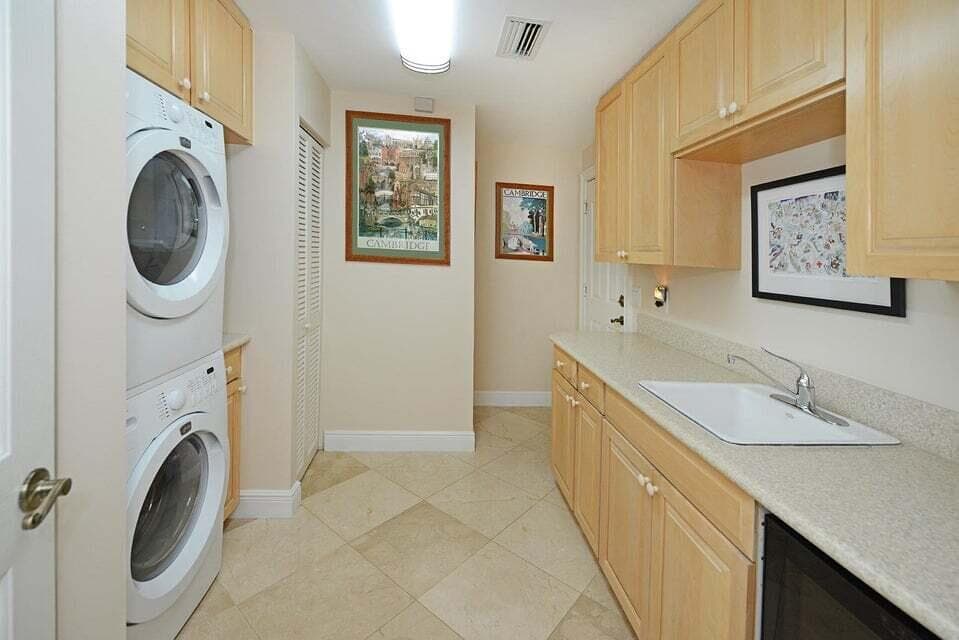 885 NE Mulberry Drive photo 19