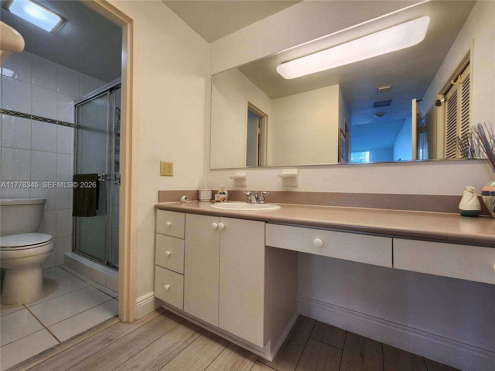 3505 S Ocean Dr 610 photo 11