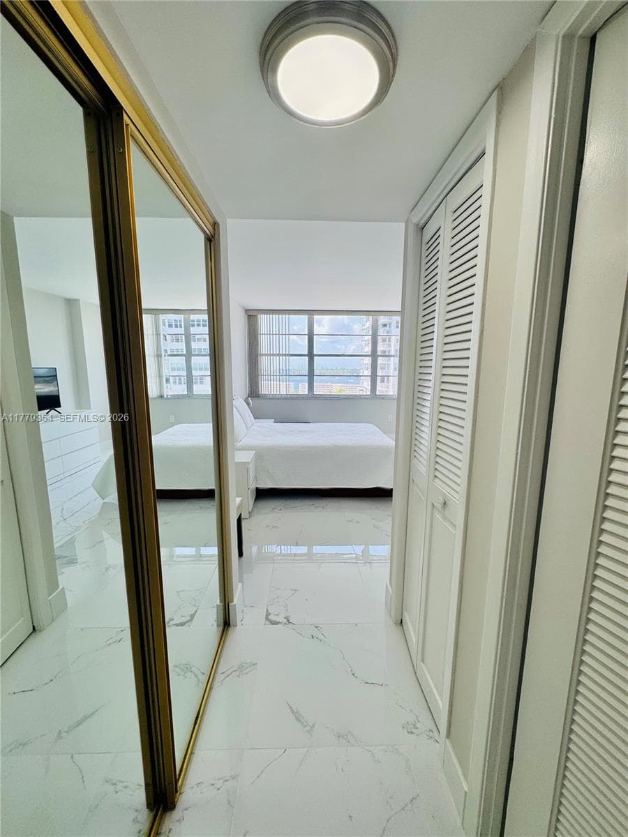 18071 Biscayne Blvd 1503 photo 23