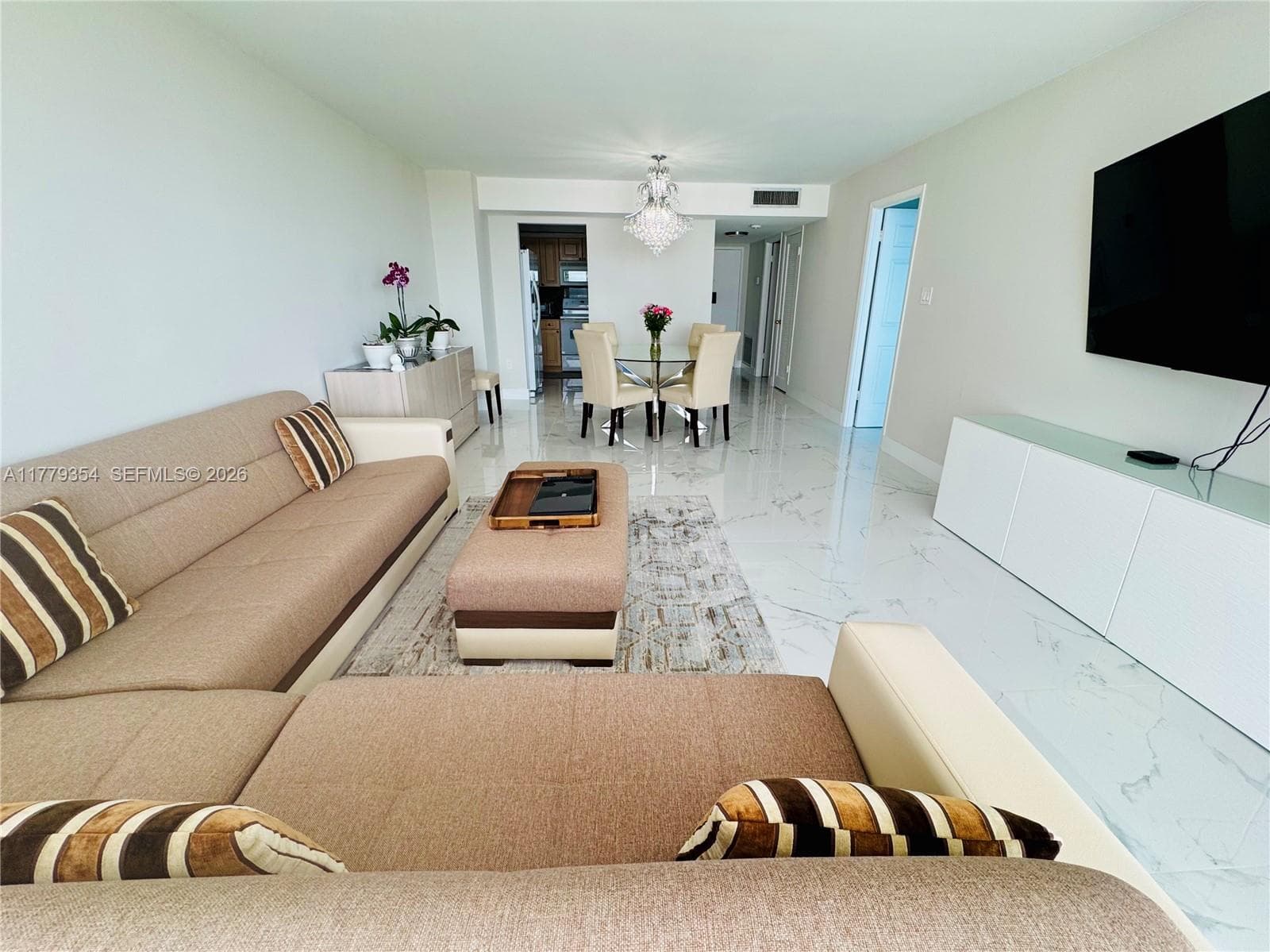 18071 Biscayne Blvd 1503 photo 3