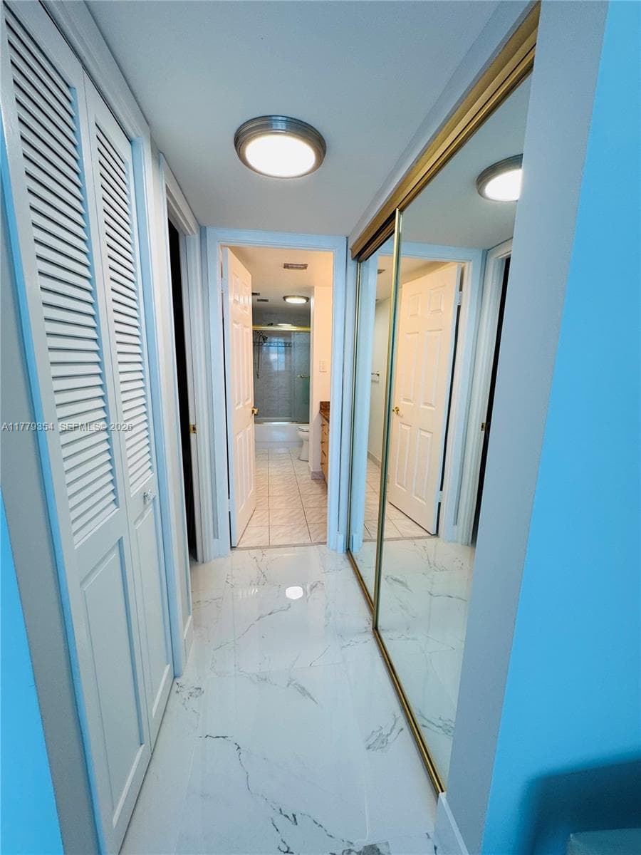 18071 Biscayne Blvd 1503 photo 20