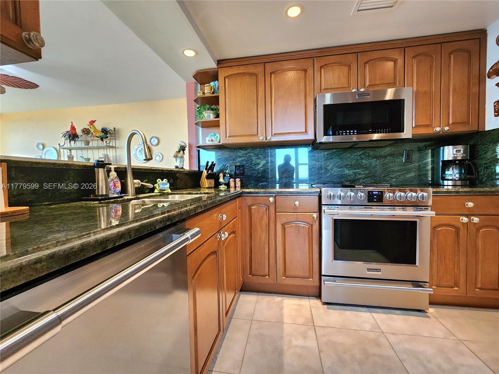 3505 S Ocean Dr 1214 photo 13
