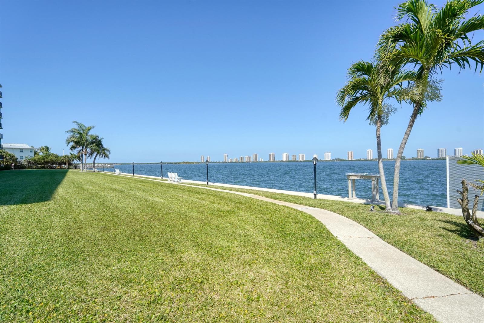 801 Lake Shore Drive 112 photo 23