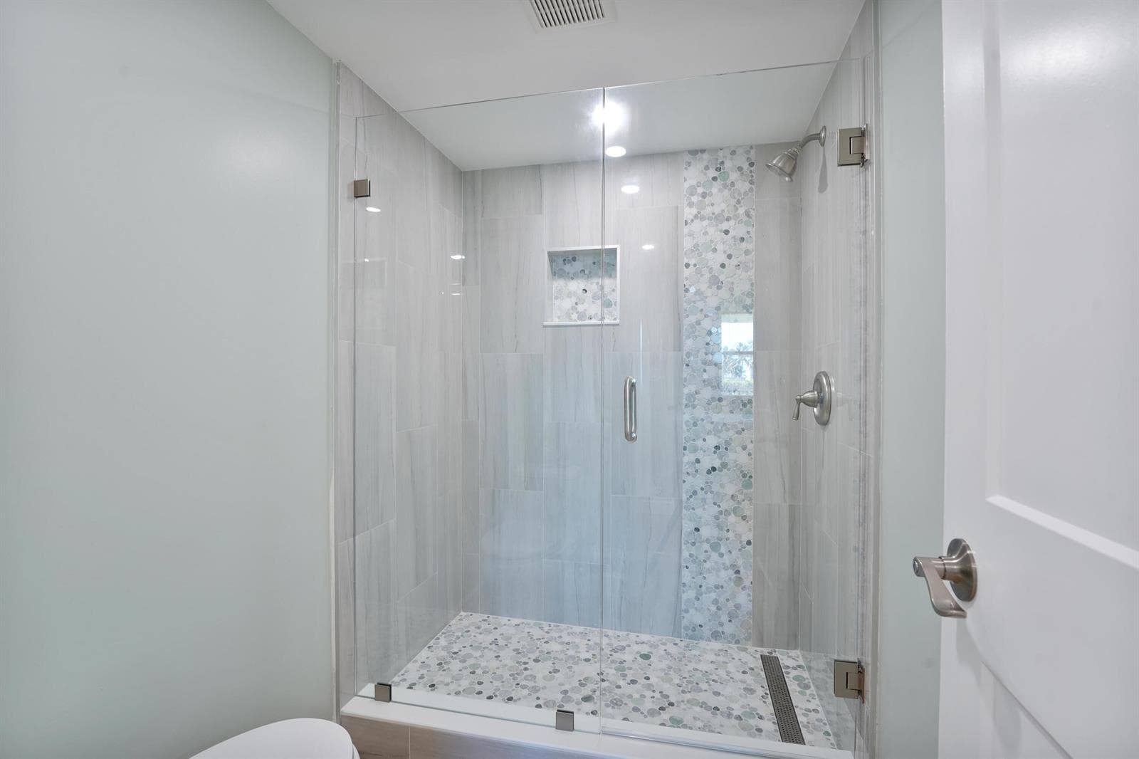 801 Lake Shore Drive 112 photo 17