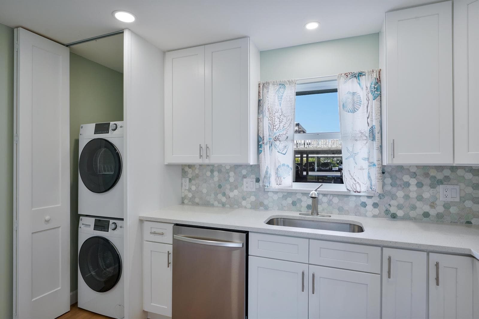 801 Lake Shore Drive 112 photo 10