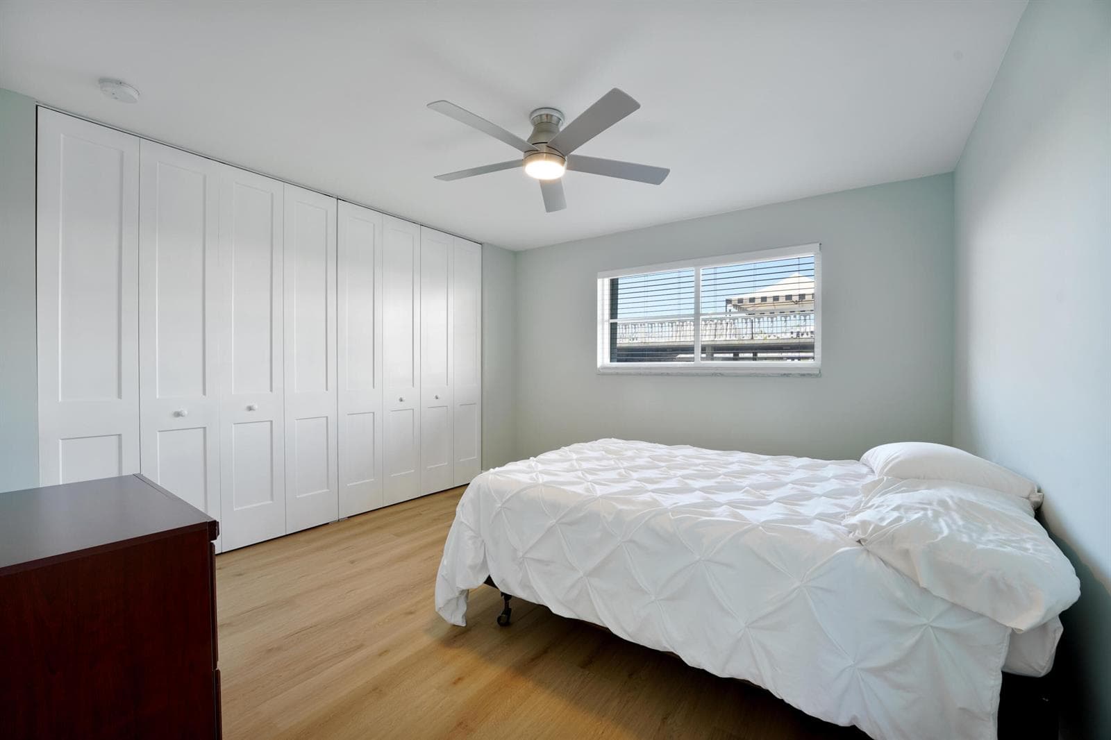801 Lake Shore Drive 112 photo 18