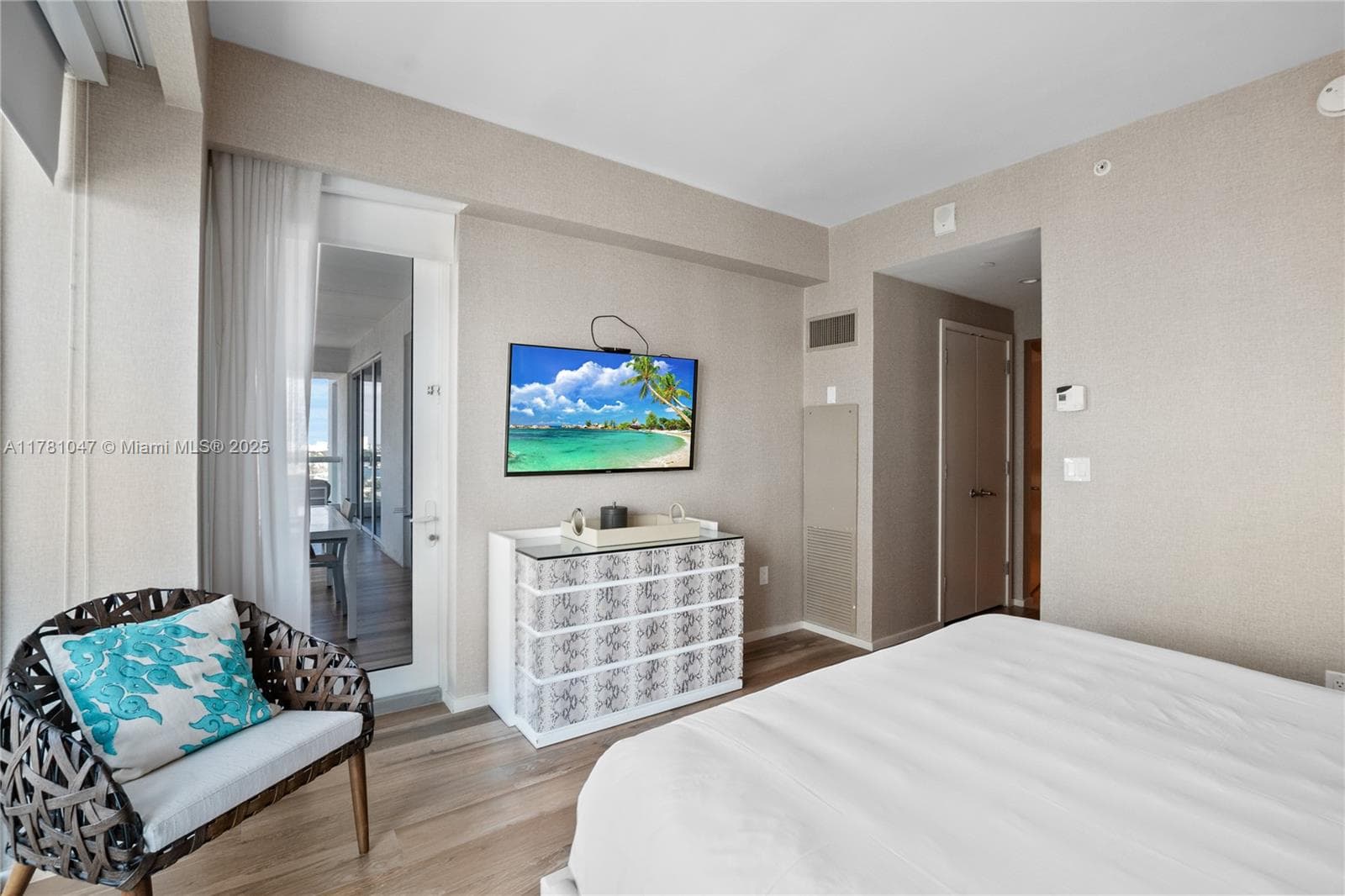551 N Fort Lauderdale Beach Blvd H1705 photo 13