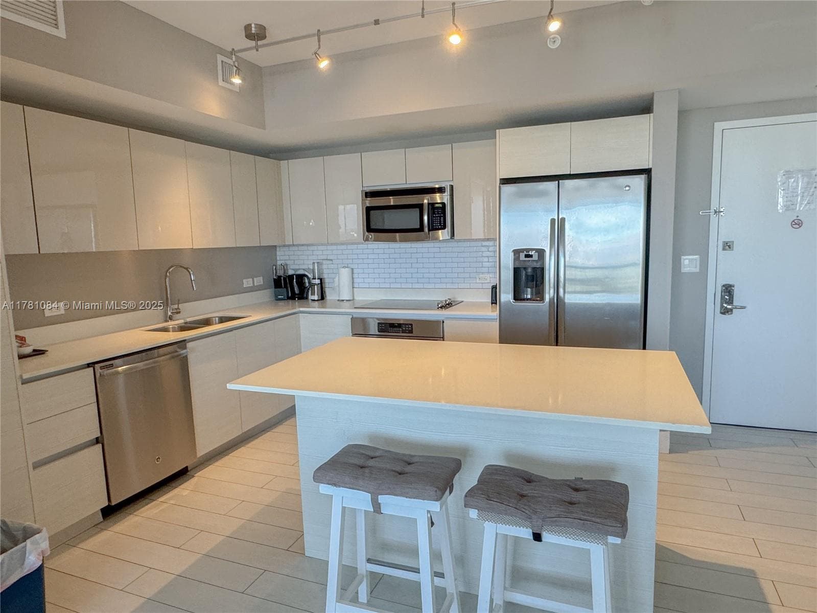 2600 E Hallandale Beach Blvd T3208 photo 13