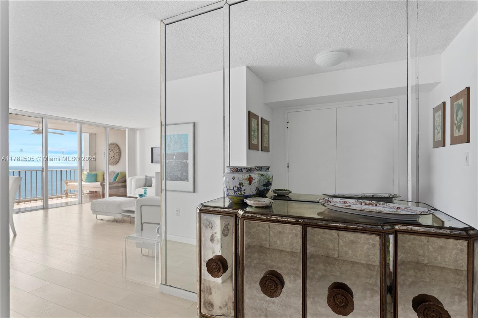 881 Ocean Dr 24C photo 2